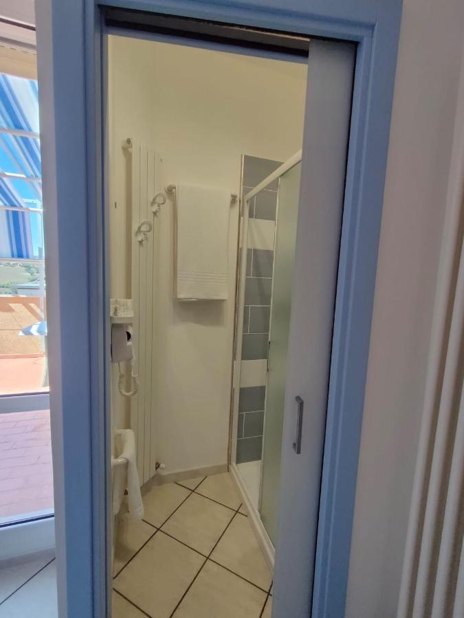 B&B Le Tre Palme Ancona Eksteriør billede